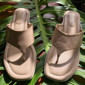Michael Kors $35 Women's Tan Sandals size 9 1/2